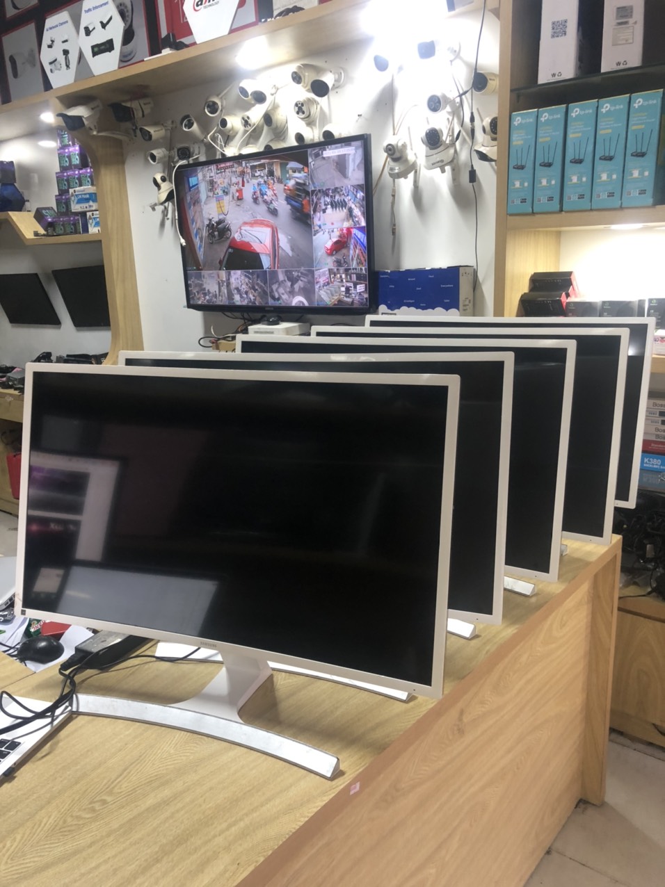 [HCM]Bán Màn Hình Cong 32IN Samsung S32E591C ..!