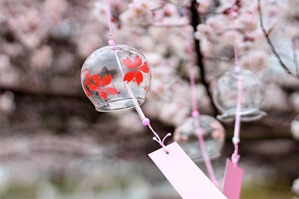 Chuông gió bằng thủy tinh trong suốt, chuông gió phong cách nhật bản