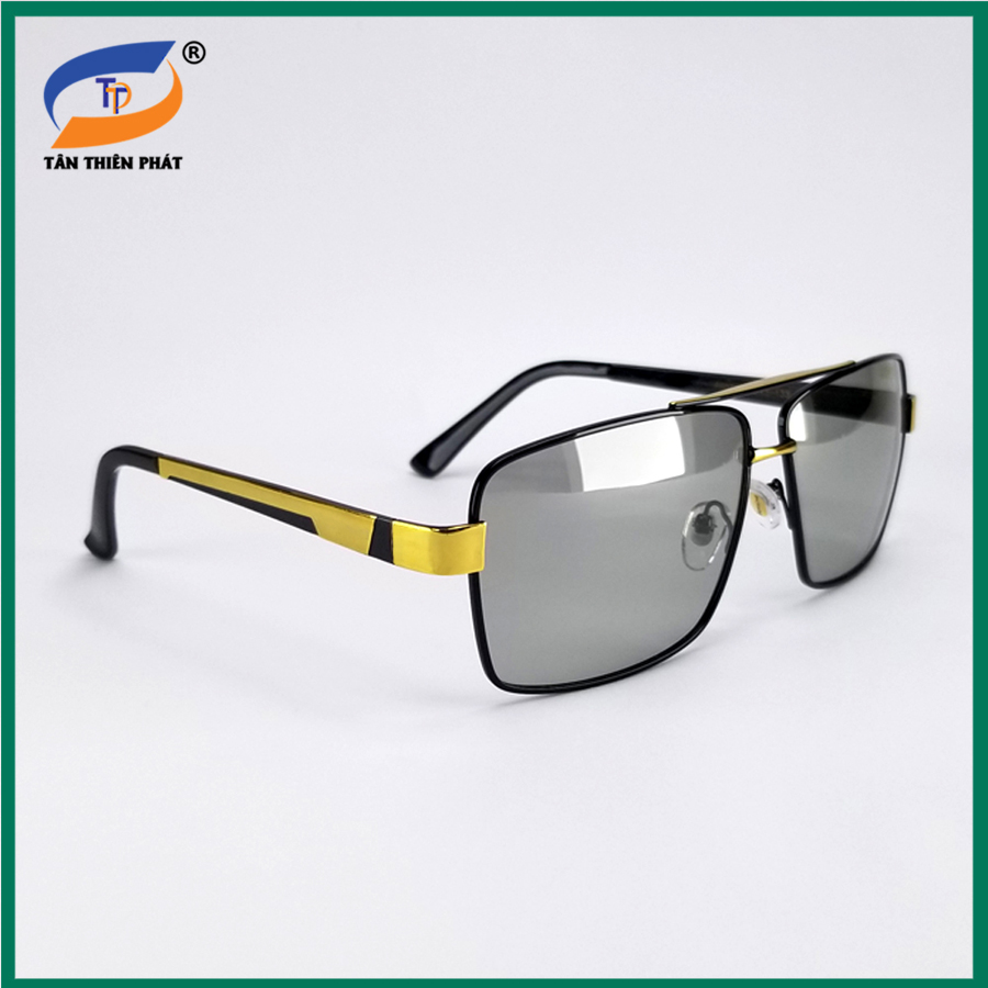 Mắt kính nam đổi màu dùng cả ngày và đêm, tròng Polarized phân cực không vỡ, chống nắng, chống tia UV - Video test đổi màu và tia UV - Sunglasses for men 2018 - Kính nam đi đêm form vuông, gọng kim loại, tròng Polarized không vỡ