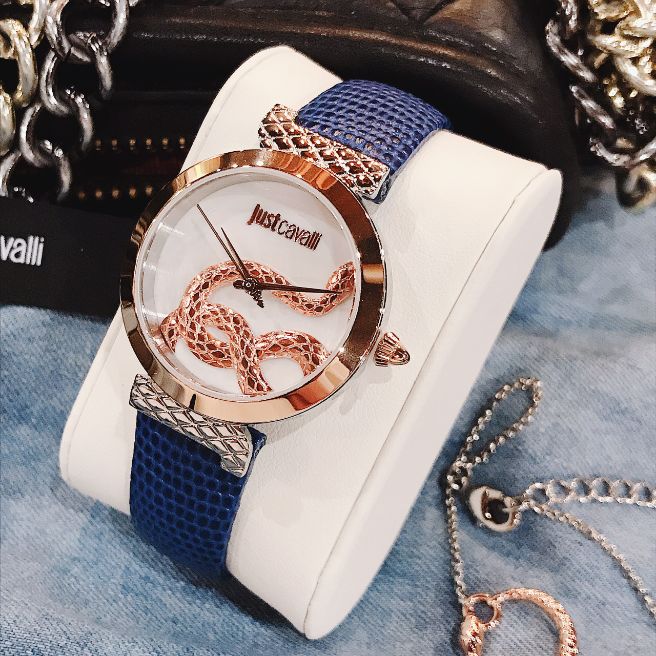 [HCM]Set Just Cavalli kích thước mặt đồng hồ là 41 mm chất liệu dây đeo đồng hồ được làm bằng titanium thời gian bảo hành sản phẩm 12 tháng
