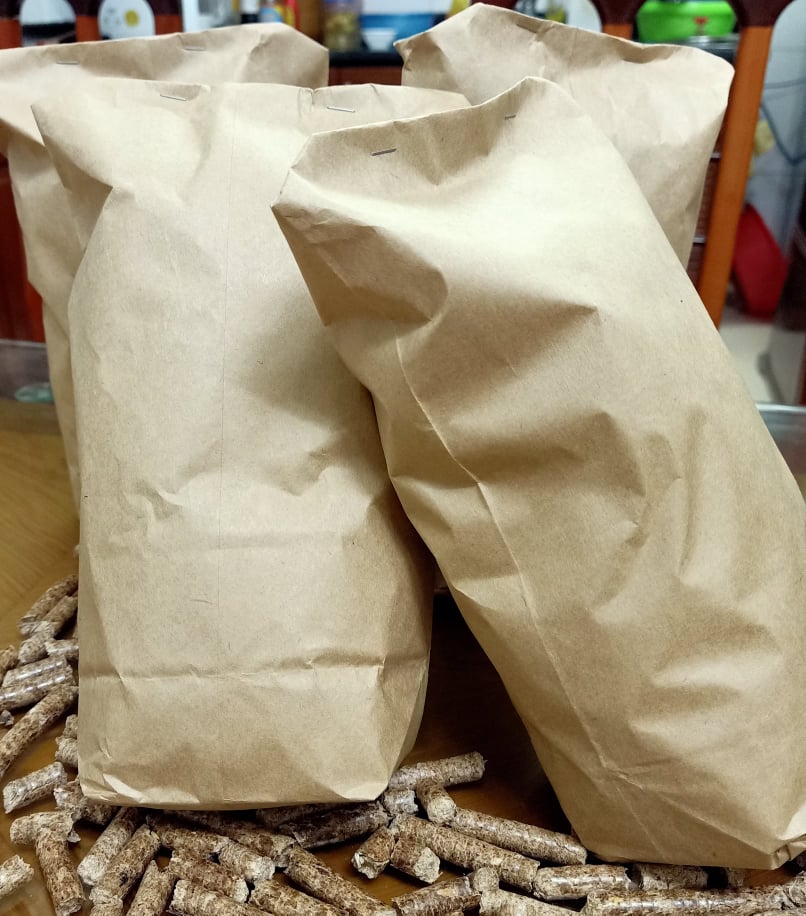 Gỗ nén cho hamster, mèo, bọ ú, thỏ,... đựng túi giấy nâu bảo vệ môi trường