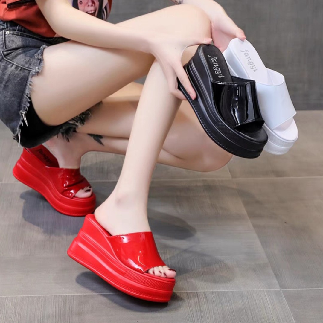 Dép xuồng quai bóng sang chảnh