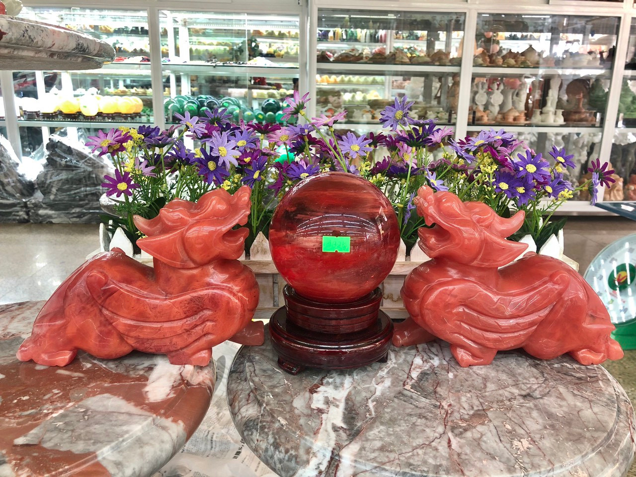 Bộ combo Tỳ Hưu dài 20cm và Quả cầu phong thuỷ đá núi lửa Obsidian đỏ hợp mệnh Hỏa - Thổ