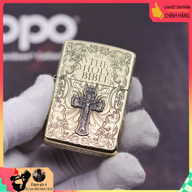 Hộp quẹt zippo khắc chữ thập và kinh thánh màu vàng bản ốp nổi bản amor