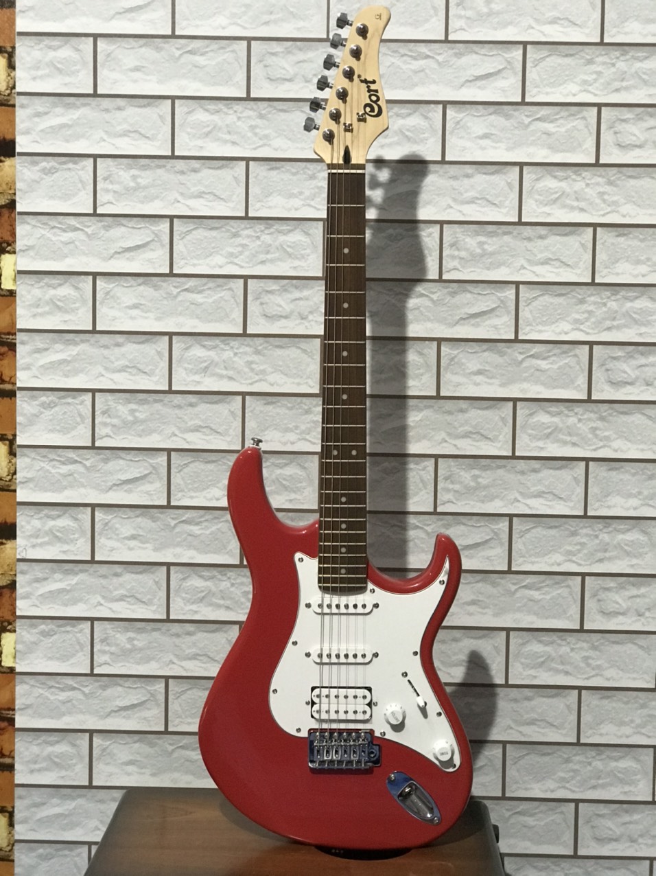 Guitar Điện Cort G110 (Màu đỏ may mắn) - Guitar chính hãng – Guitar giá tốt – Guitar chuyên nghiệp