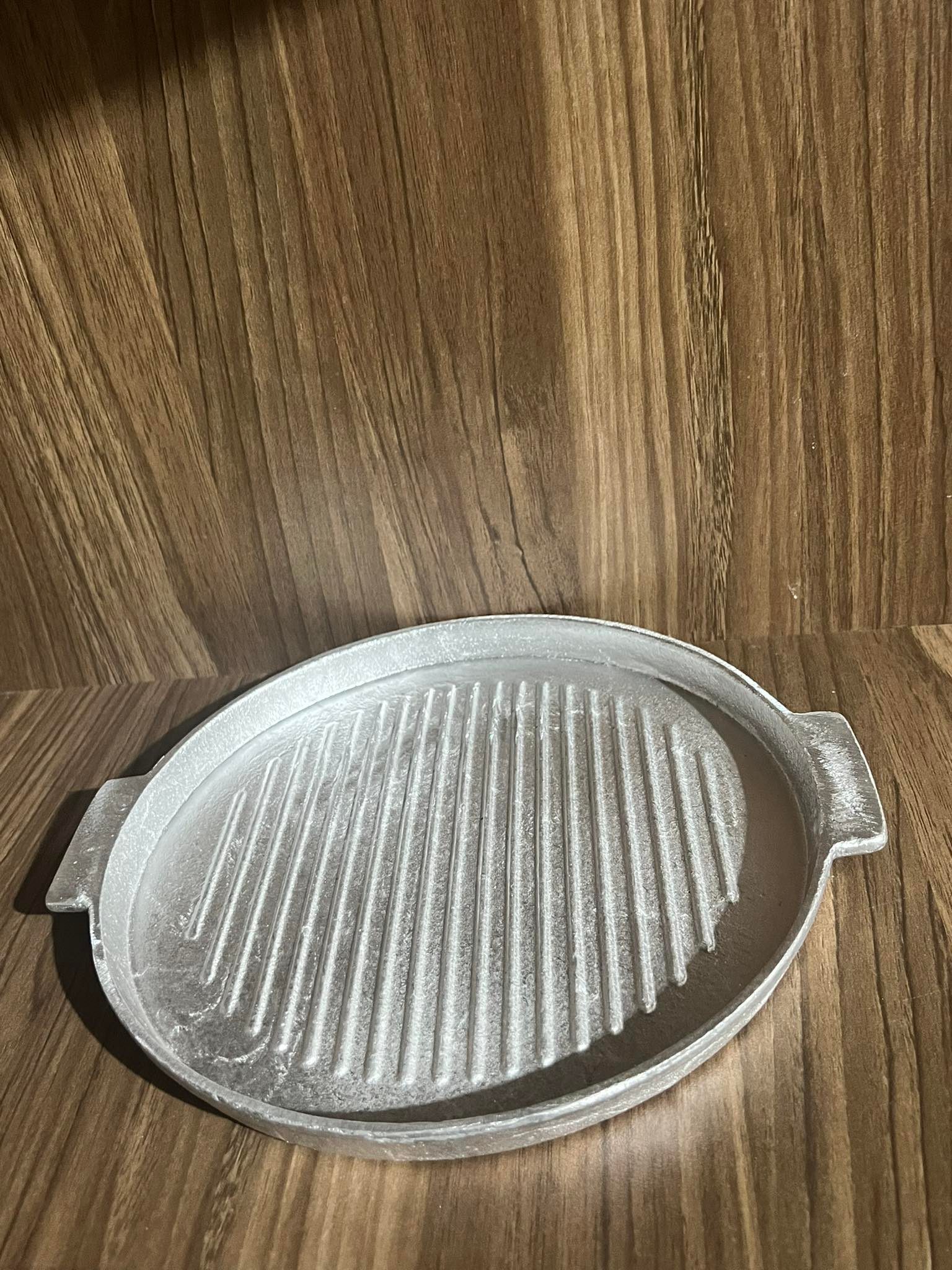 Chảo gang nướng thịt, nướng thức ăn, làm Bit tết đk 23cm nông kẻ