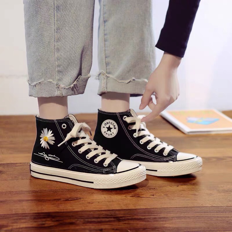 giày cổ cao nữ cv thêu hoa cúc