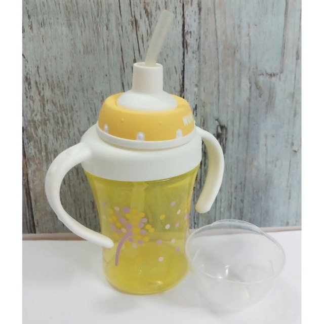 Bình tập uống bằng ống hút Nuk