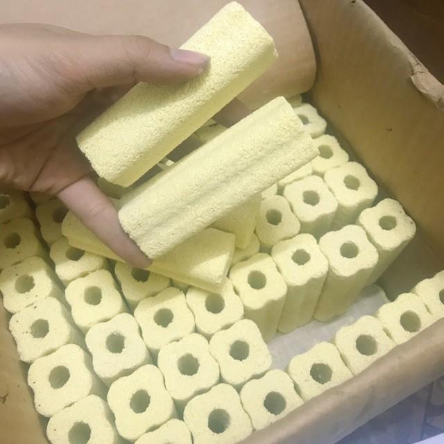 20 thanh sứ thanh hoa mai nhỏ 9x3x3cm sứ nặng hơn, nhiều lỗ hơn.