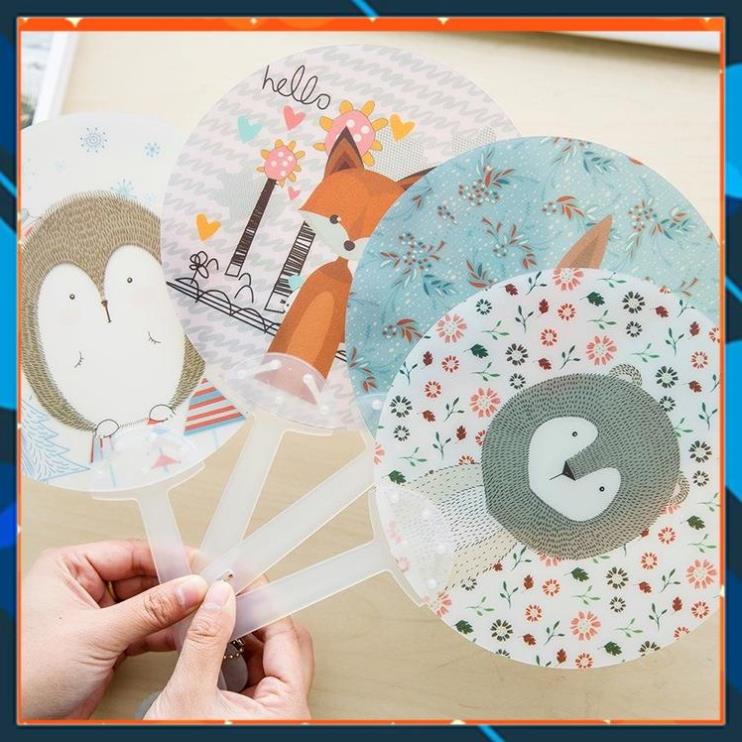 Quạt nhựa cầm tay, quạt mini hình thú dễ thương siêu cute