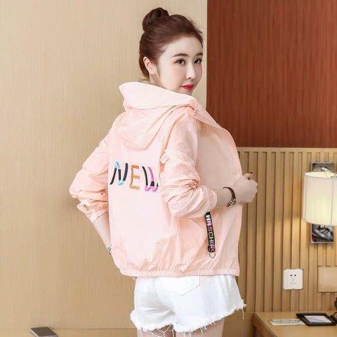 Áo khoác dù nử thếu logo new hàng hot uzu