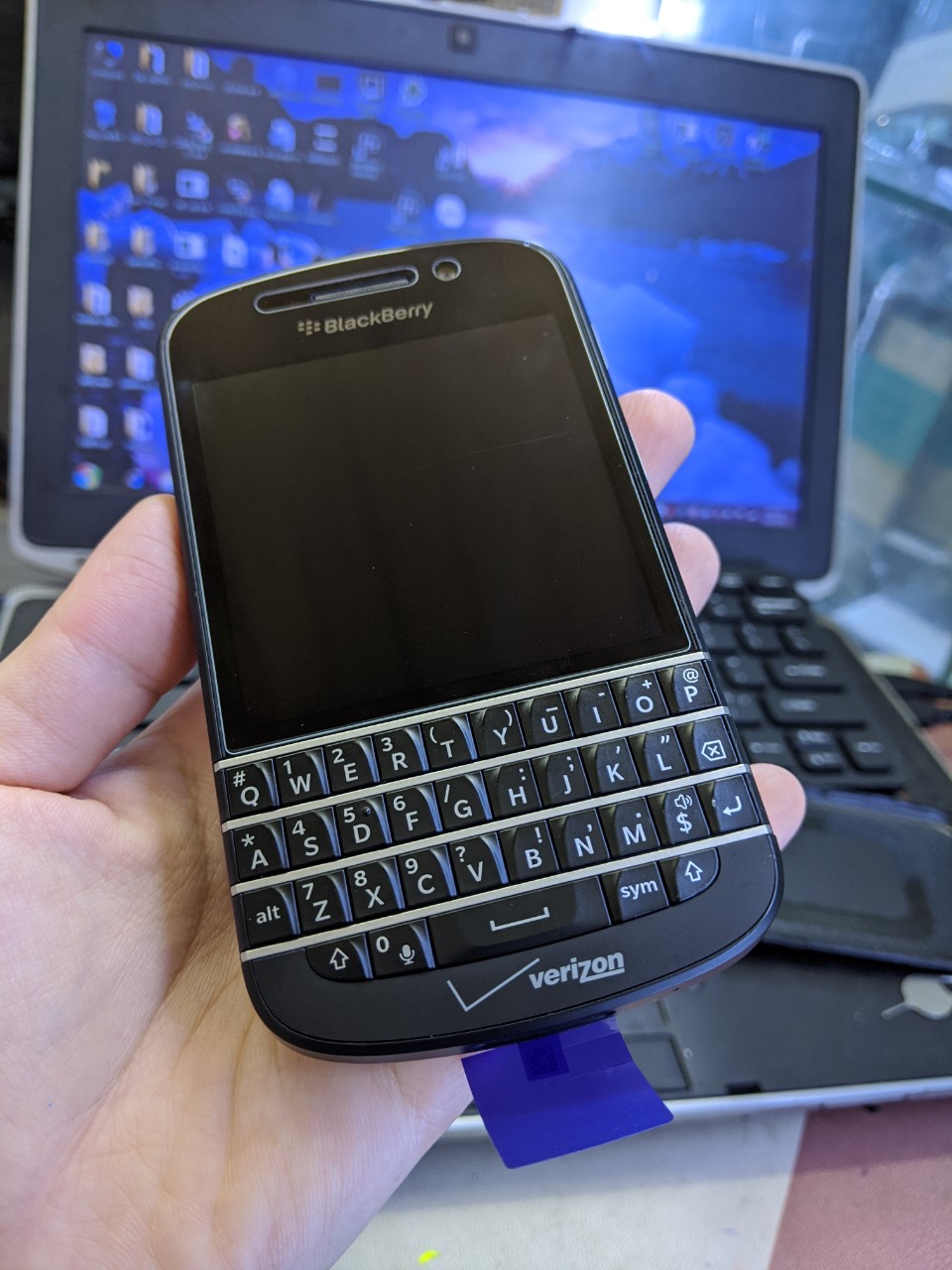 Bộ vỏ full màn màu đen dành cho Blackberry Q10