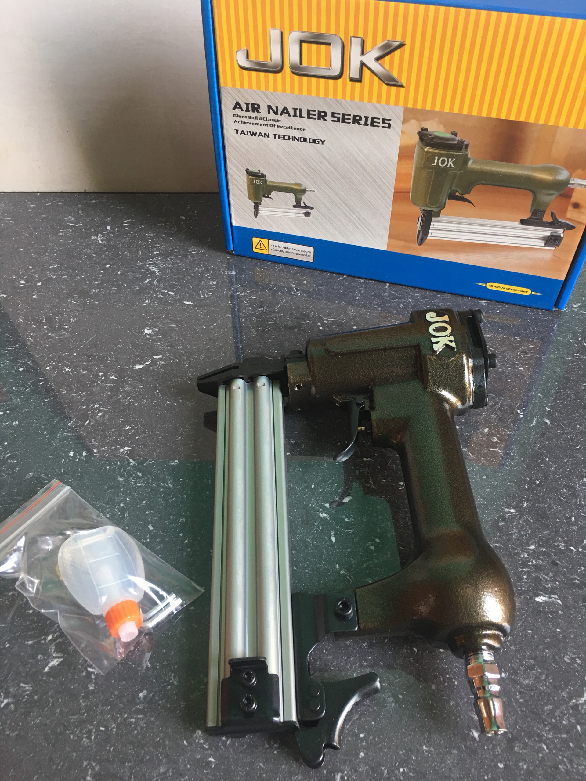 Súng bắn đinh JOK F30  Hàng chuẩn công ty