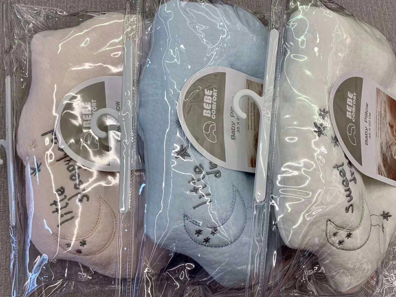 Gối, gối mây, gối sơ sinh, gối chống ngạt, gối chống bẹt đầu cho bé Bebe Comfort