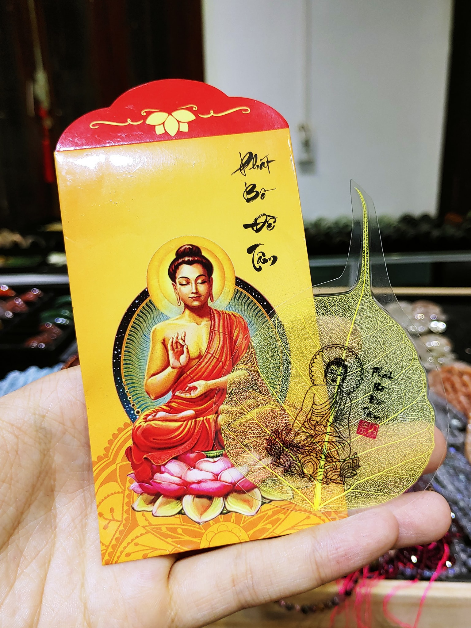 Lá bồ đề dát vàng (màu vàng)