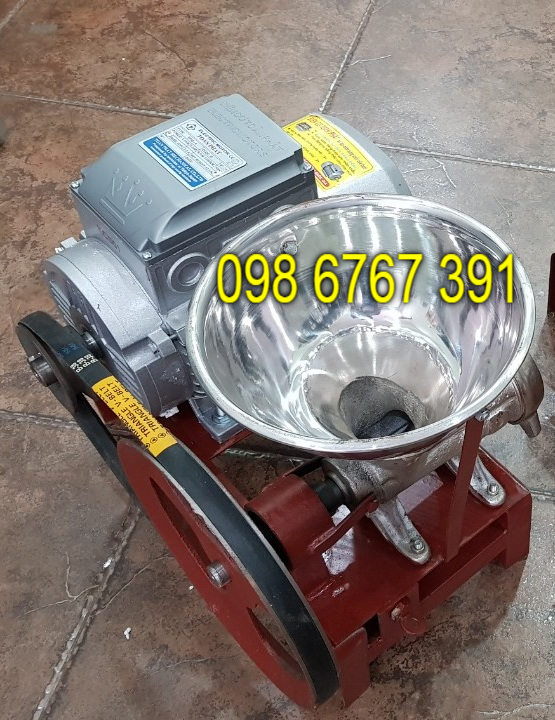 Máy đùn thịt, xay xương, xay cá tôm, cua motor 1,1Kw