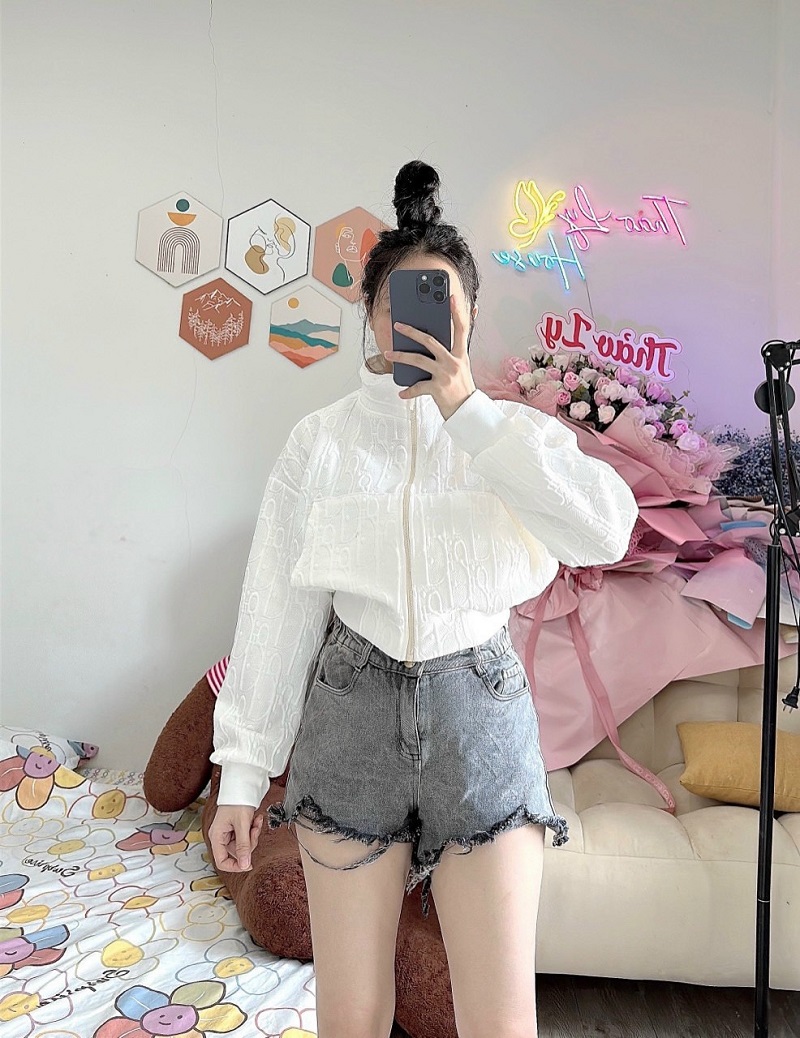 Áo khoác nỉ xốp dập nổi form lửng siêu đẹp - nhân mã clother