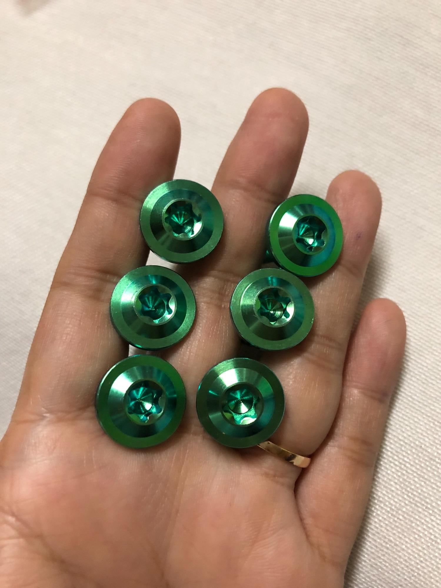 6 CON ỐC GR-5 BẮT ĐĨA TRƯỚC WINNER X MÀU