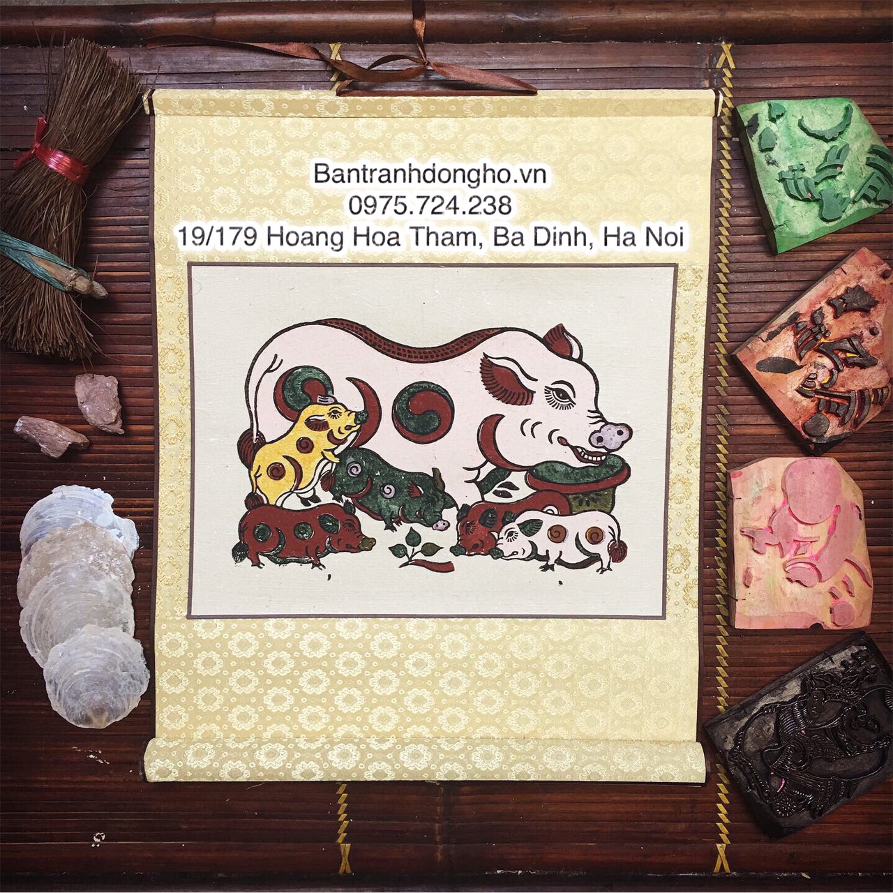 Tranh Đông Hồ Đàn lợn âm dương - Tranh bồi biểu lụa truyền thống