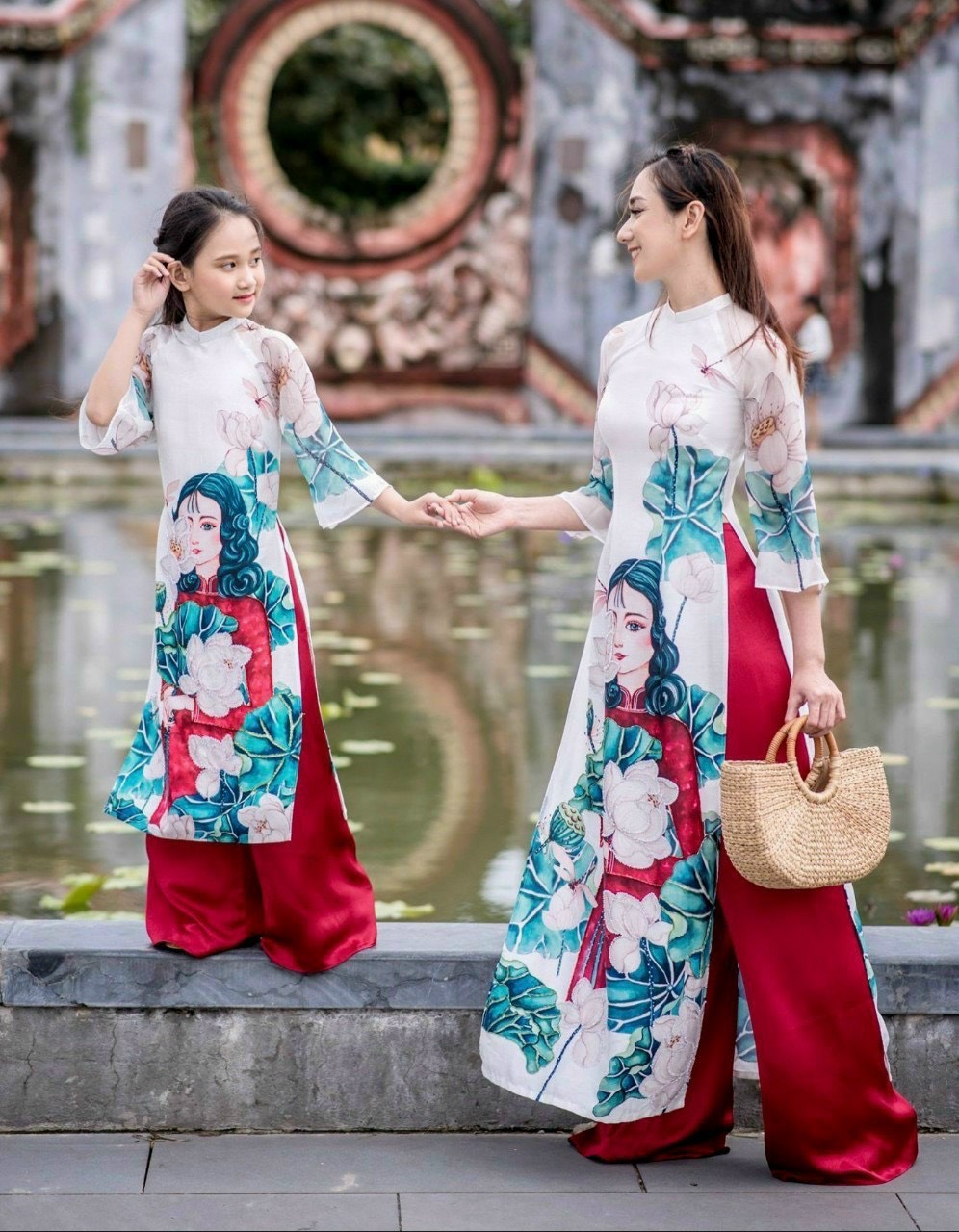 Áo Dài Truyền Thống # Bộ Áo Dài Mẹ Và Bé Gái Mẫu Sen Lụa 4 Tà # Thời Trang Gia Đình # Áo Dài Mẹ Và Bé Gái