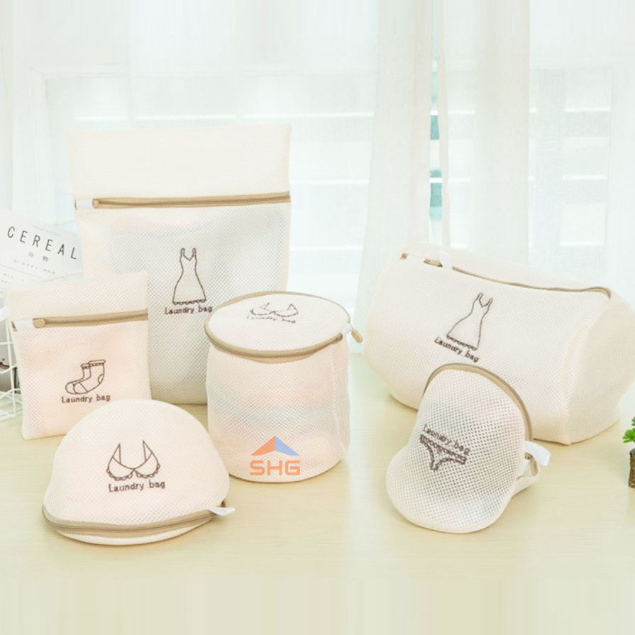 [HCM]TÚI GIẶT HOÀNG GIA CAO CẤP THÊU HÌNH VÀ CHỮ DÀY DẶN KHÓA KÉO CHẮC CHẮN RẤT TIỆN DỤNG CHO VIỆC GIẶT GIŨ