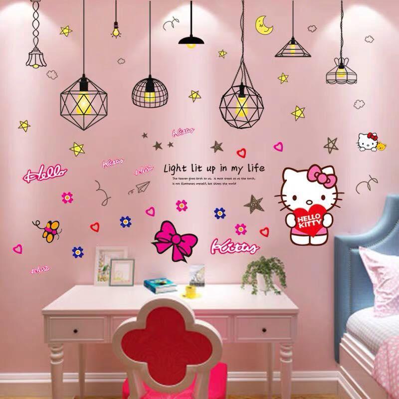 DECAL DÁN TƯỜNG CHÙM ĐÈN SAO VÀNG VÀ KITTY