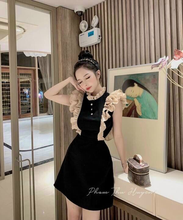 ĐẦM TIỂU THƯ DÁNG VÁY CHỮ A, TAY NGẮN, CỔ TRÒN VIỀN BÈO MẶC ĐI TIỆC NHẸ NHÀNG, SANG CHẢNH, CHẤT KATE DÀY DẶN LÊN FORM NHƯ HÌNH