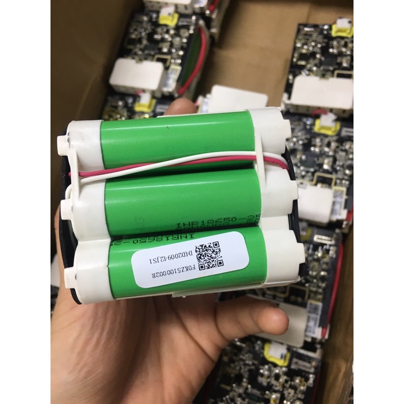 Pin samsung 25R 2500mah xả 35A ( khối 6 viên )