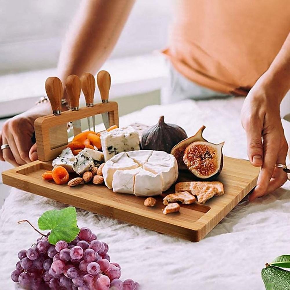 No Rough Edge Serving Charcuterie Board Non-stick Cheese Platter Practical Wooden Charcuterie Board with Cutlery