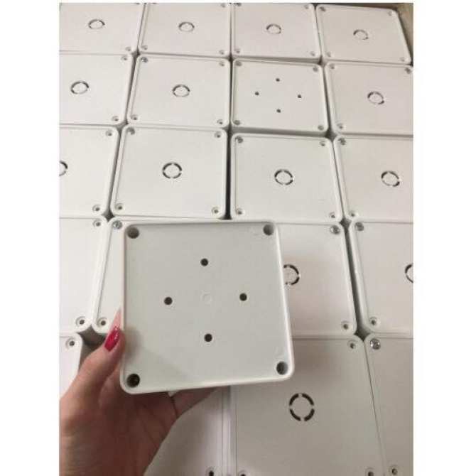 Bộ 10 sản phẩm hộp nối kĩ thuật thi công lắp đặt camera chất liệu nhựa rẻo bền. 11x11x5