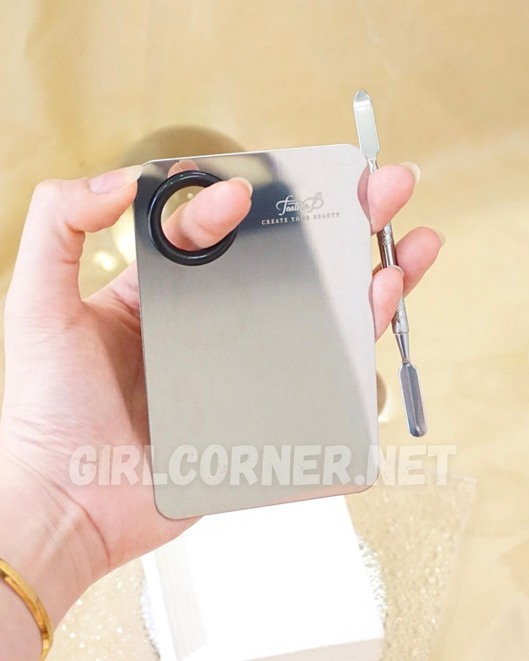 Bảng trộn nền trơn Feather B