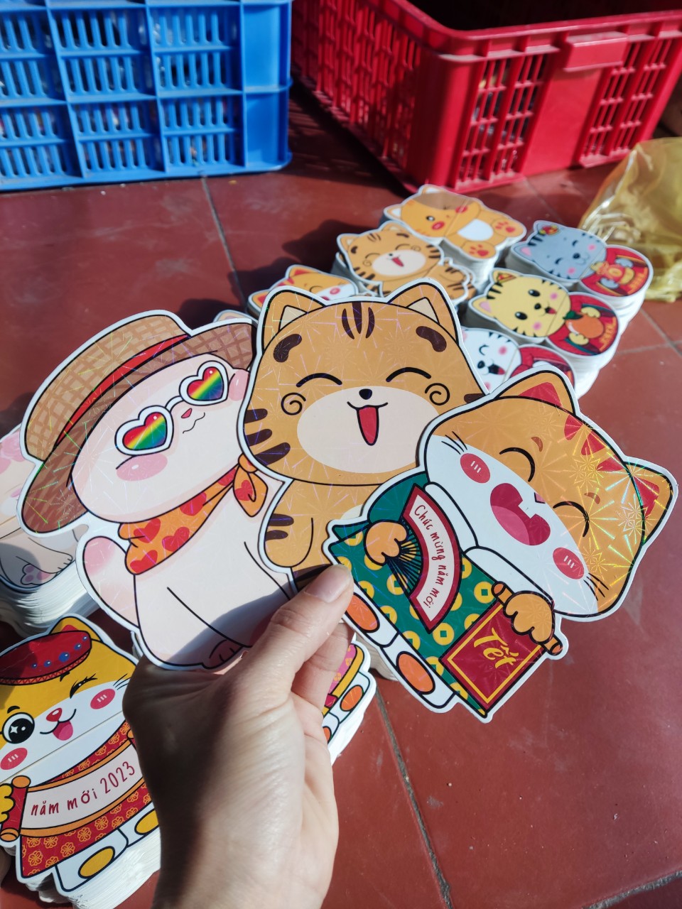 Lixi mèo thần tài mới nhất năm 2023, lì xì chipi phản quang siêu xinh