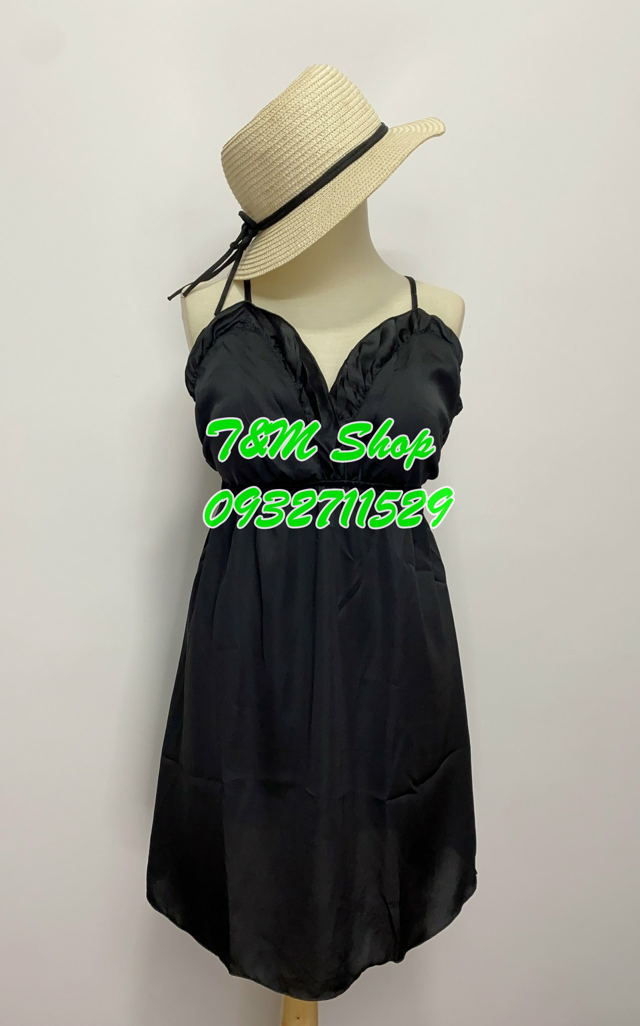 Đầm bigsize lụa satin có mút, chất lụa nhẹ nhưng mịn mát mặc bao thích - đầm bigsize satin ren bèo