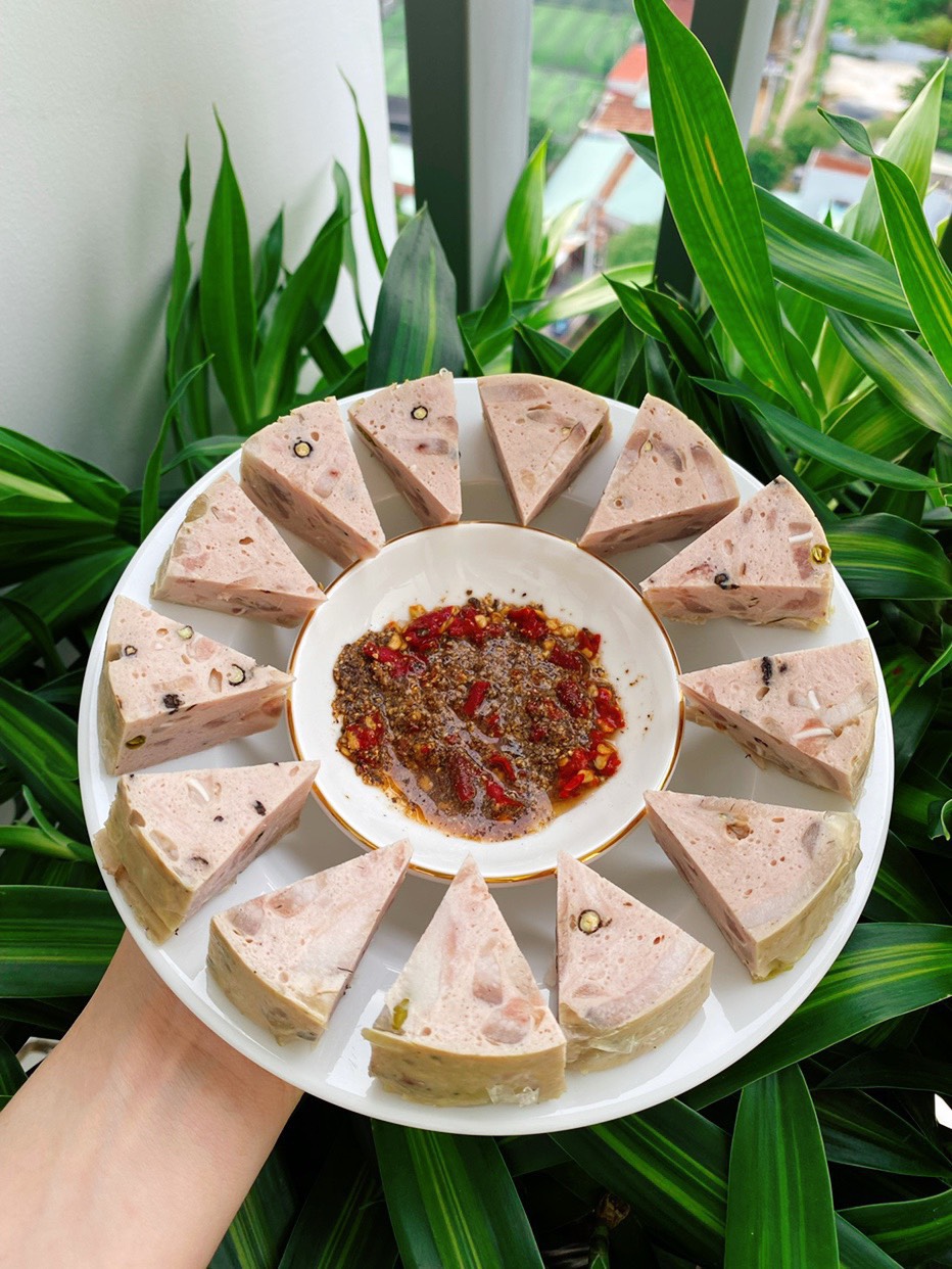 (SHIP HCM VÀ KV LÂN CẬN) CHẢ LỤA TAI BÌ ỚT XIÊM - ĐẶC SẢN BÌNH ĐỊNH - ĐÒN 500GR