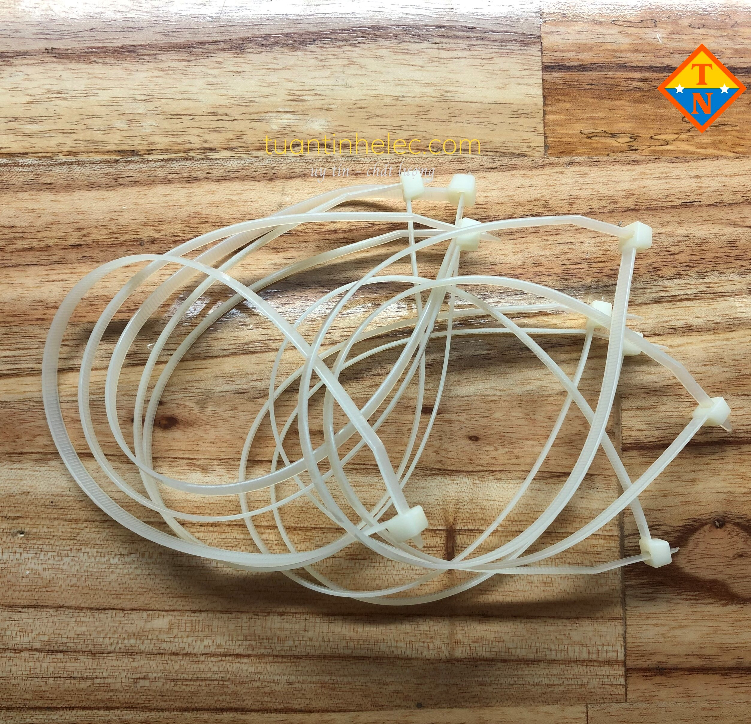 Dây rút buộc cáp bằng nhựa 30cm