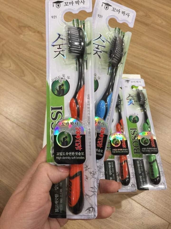 Vỉ 6 cái bàn chải đánh răng Hàn Quốc làm từ than hoạt tính siêu mềm mịn bảo vệ sức khỏe răng miệng