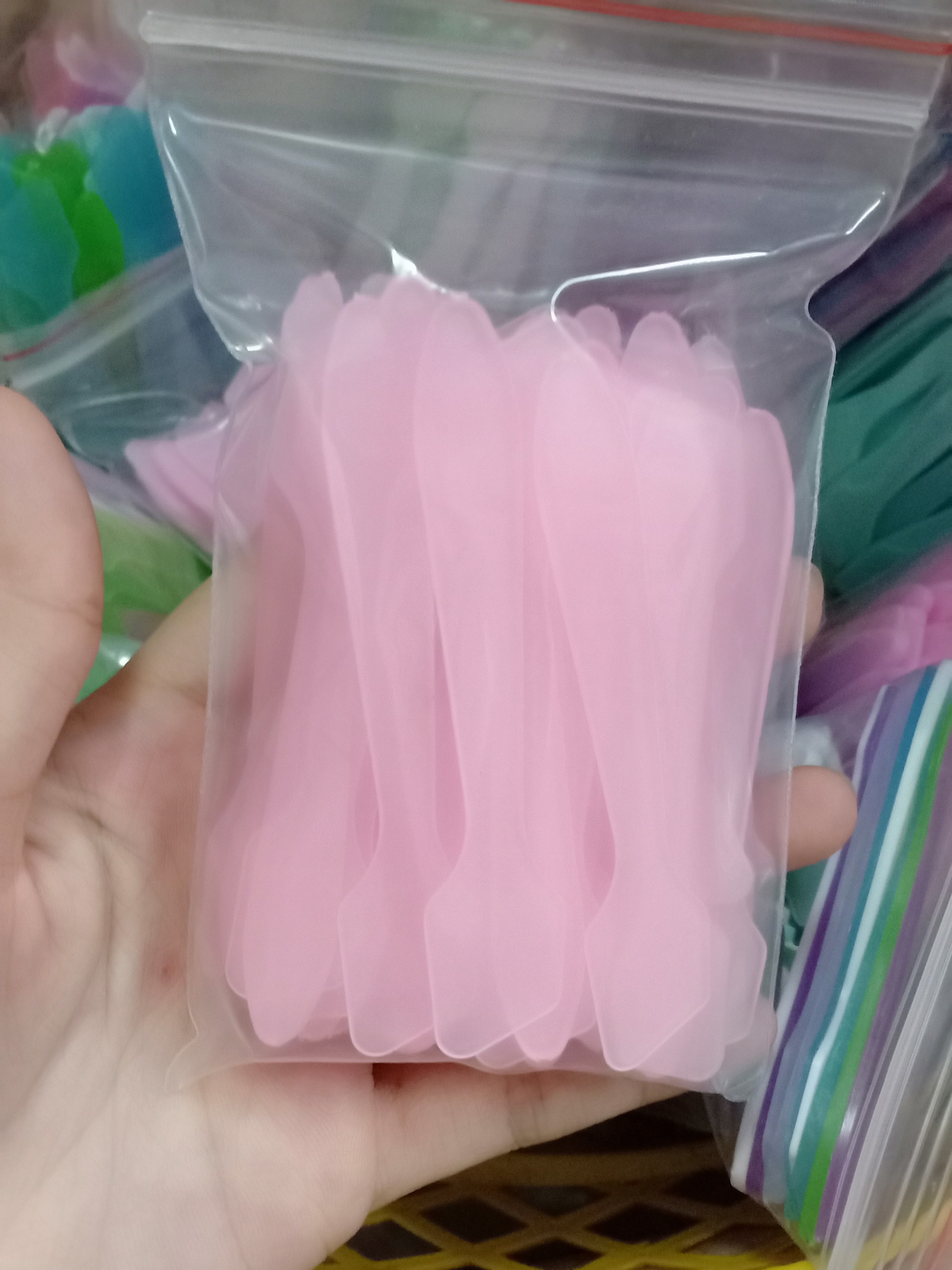 Combo 100 muỗng múc kem body (màu hồng)