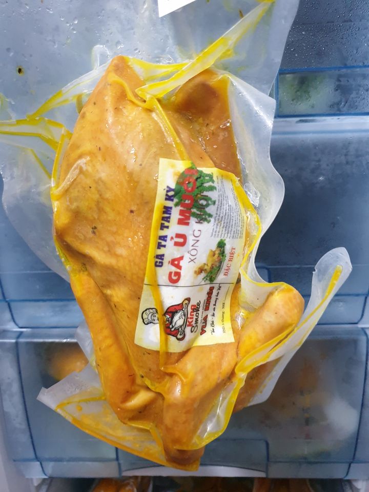 1 con gà ủ muối hoa tiêu nguyên con , gà thả vườn của vua khói / gà ta /gà xong khói /xông khói