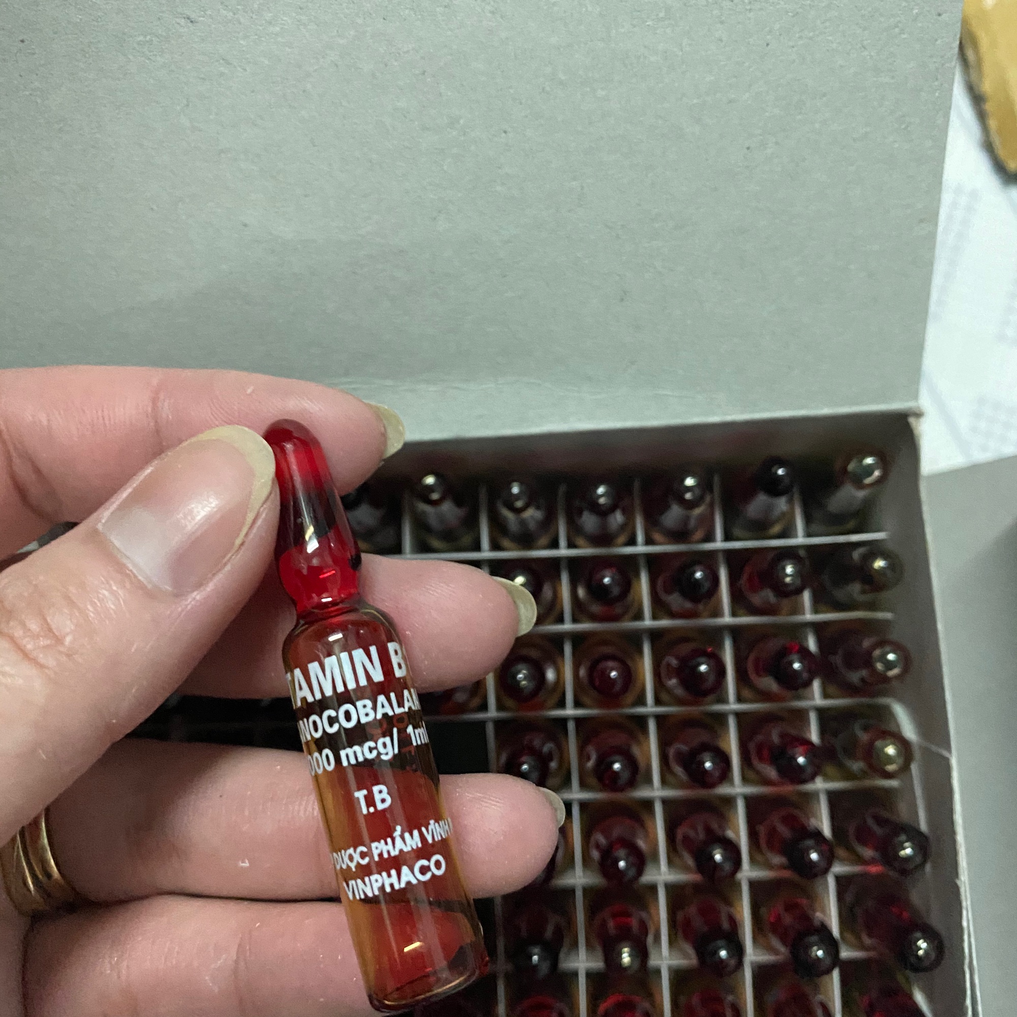 Nước vitamin đỏ pha kem siêu trắng