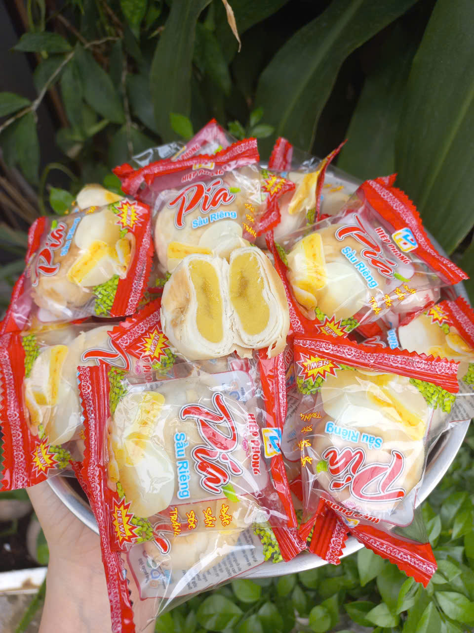 Bánh pía đậu xanh sầu riêng 250G - ăn chay được - bánh pía Sóc Trăng đồ ăn vặt cake food tuổi thơ