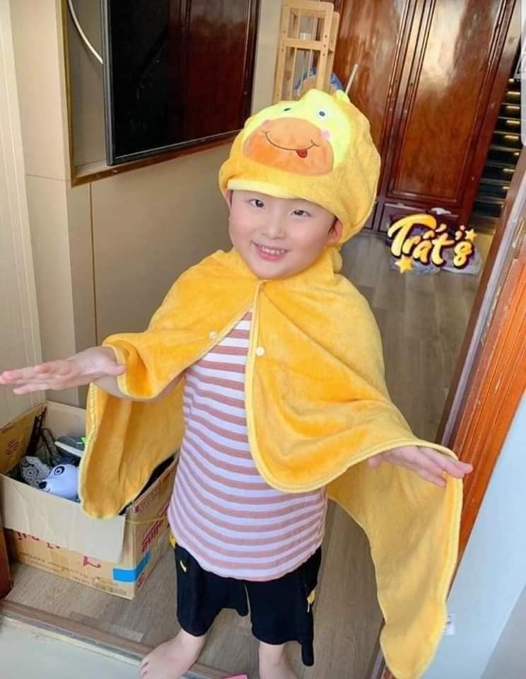 Khăn tắm, áo choàng tắm cho trẻ em giá rẻ hình thú ngộ nghĩnh, khăn tắm hình hươu cao cổ cho bé tắm biển, hồ bơi, khăn choàng trẻ em chất liệu cotton | Tạp hóa cười