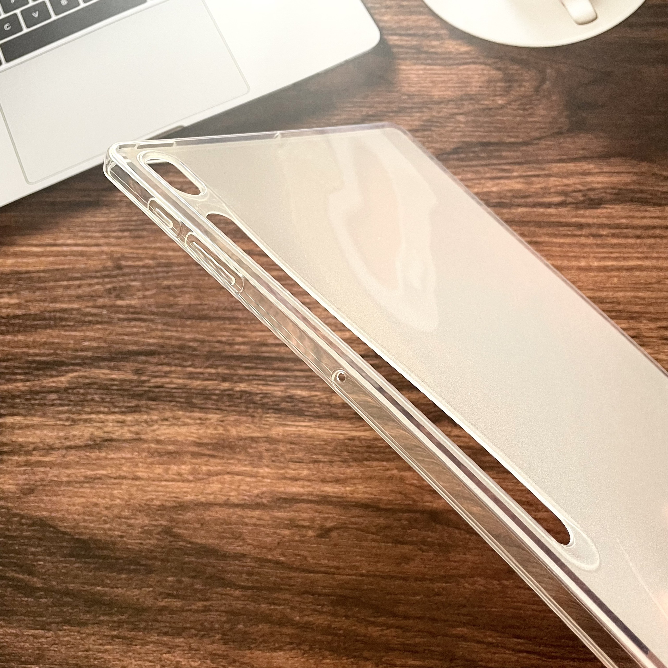 Ốp lưng silicon cho máy tính bảng Samsung Galaxy Tab S7 Fe trong suốt, mặt lưng trắng mờ không bám vân tay