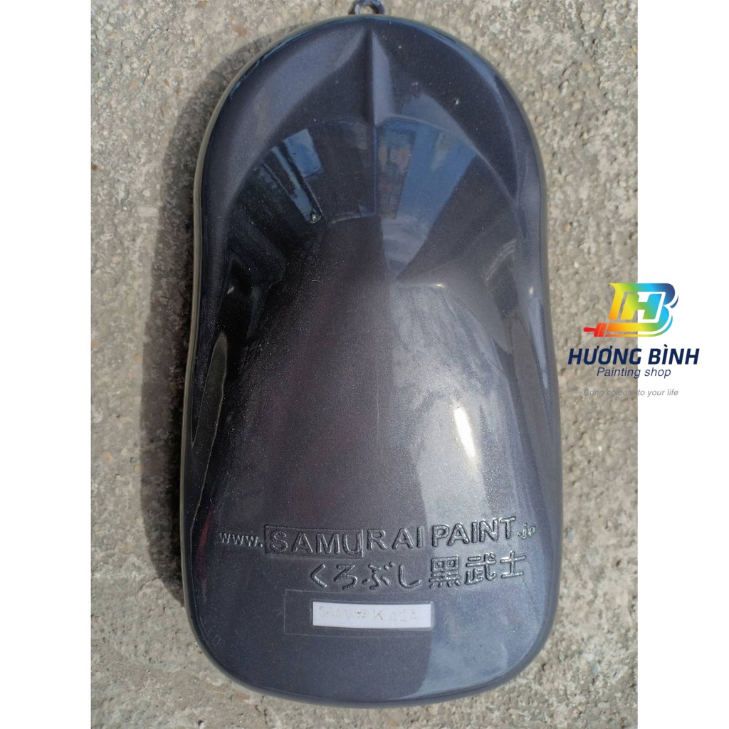 Sơn xịt Samurai màu Xám Kim Loại - K414 (400ml) (có khả năng kháng xăng A92, A95)
