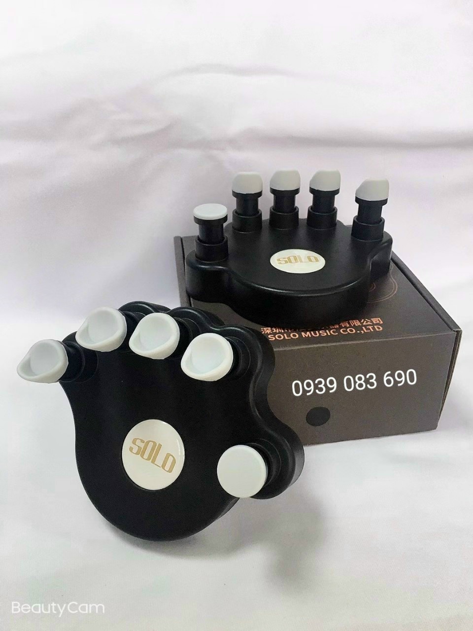 Dụng cụ luyện ngón khi tập đàn piano cho bé