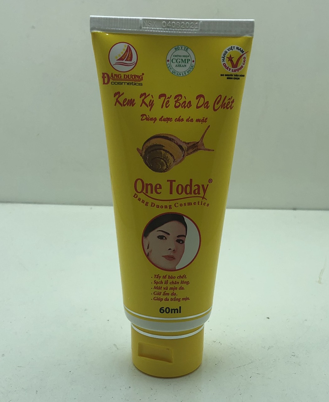 Kem kỳ tẩy tế bào da chết Onetoday ốc sên