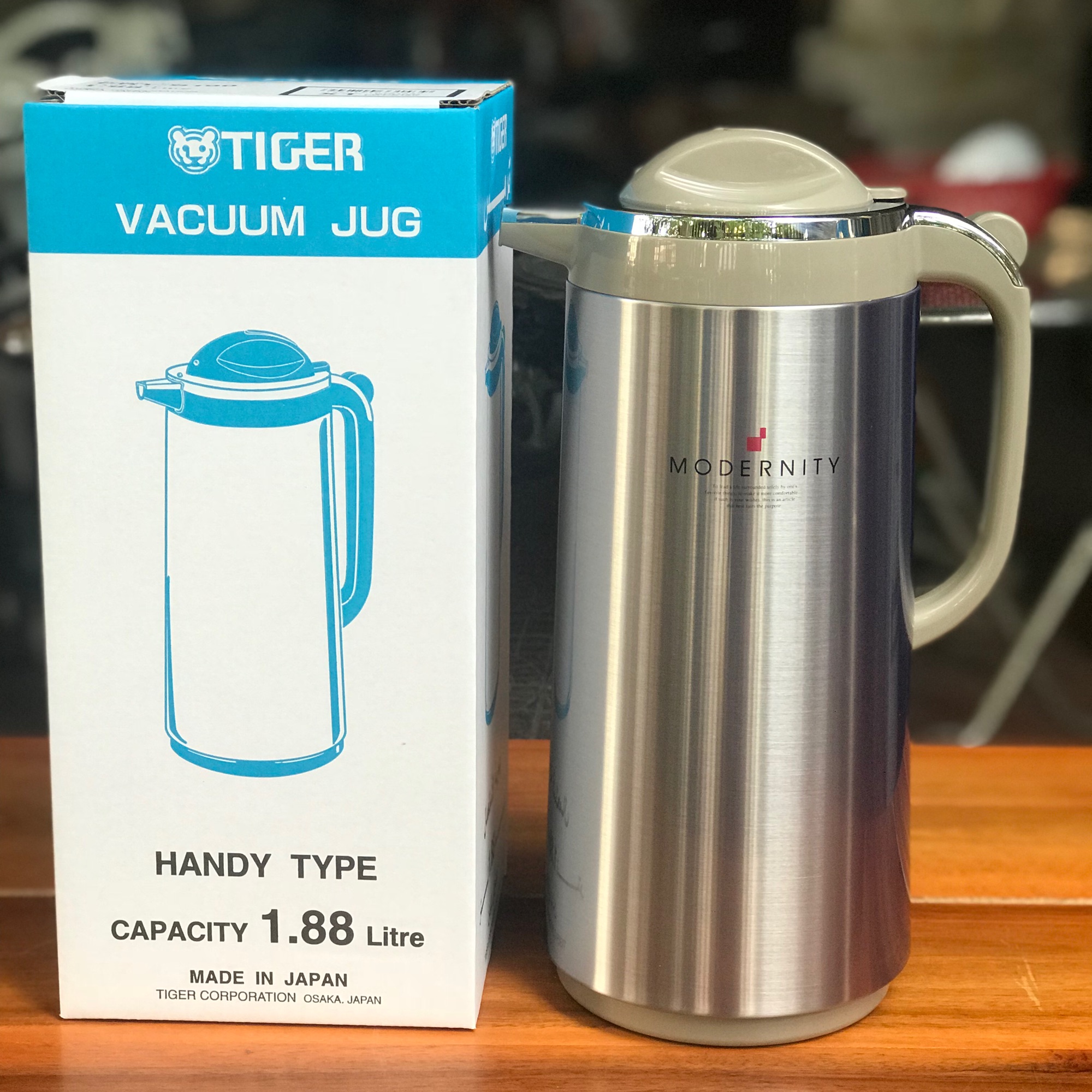 Bình thủy chứa Tiger PRT-S190 19 lít, giữ nóng lên đến 24h ở nhiệt độ 61 độ C, tthích hợp pha trà, giữ nhiệt nước nóng