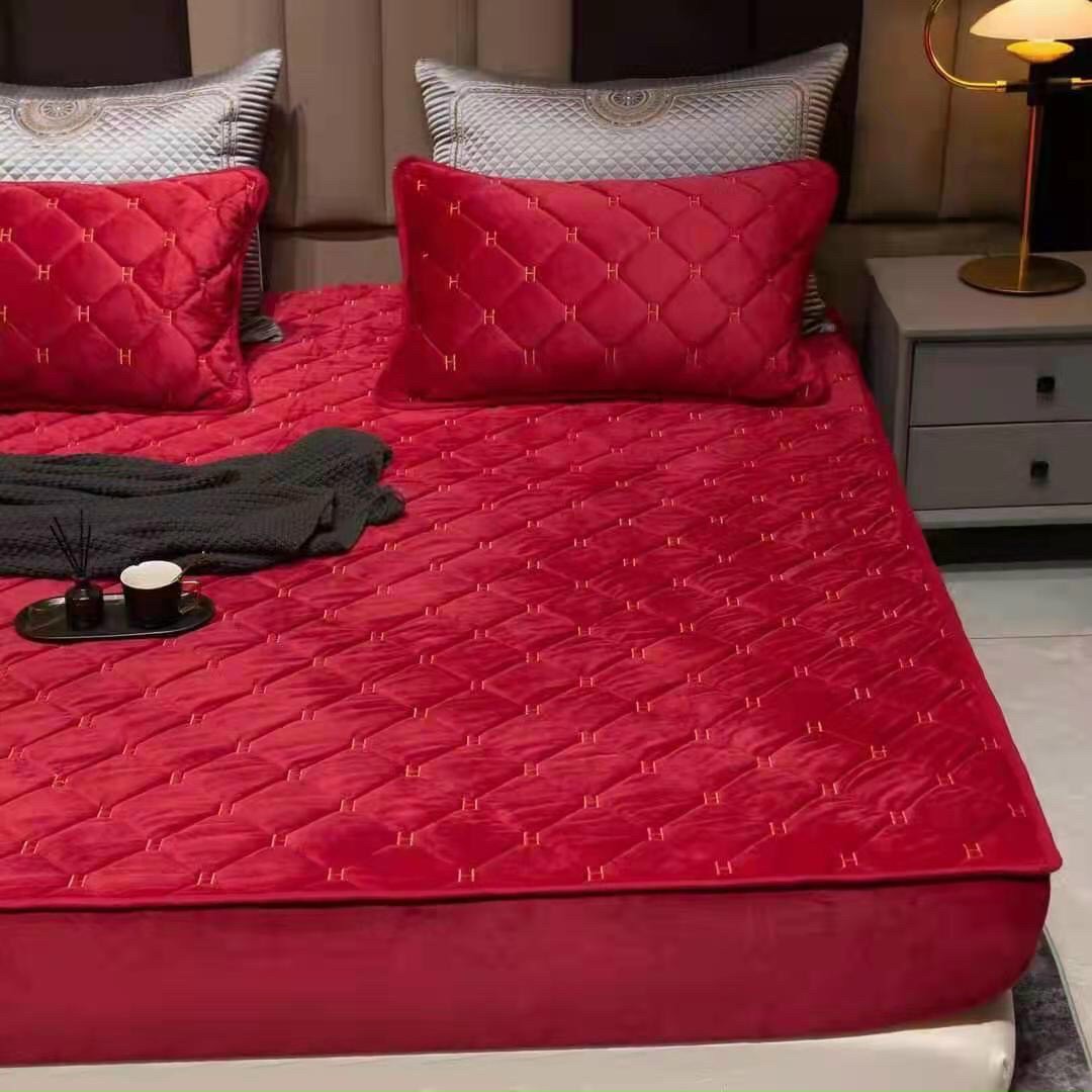 Bộ ga gối nỉ nhung trần thêu chữ H
