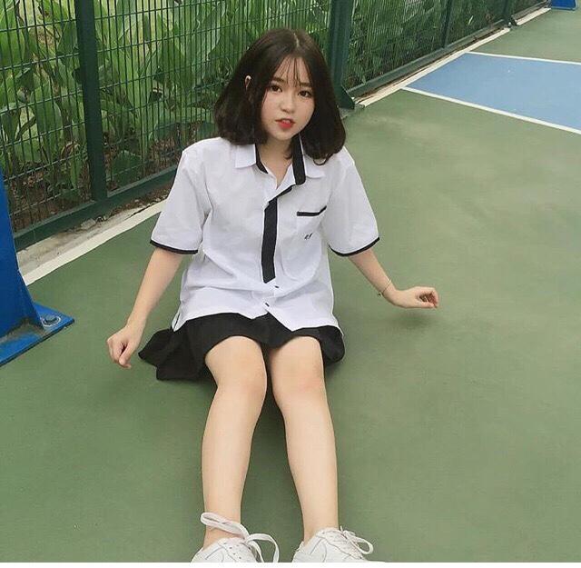 Áo sơ mi in chữ Hàn cực cá tính
