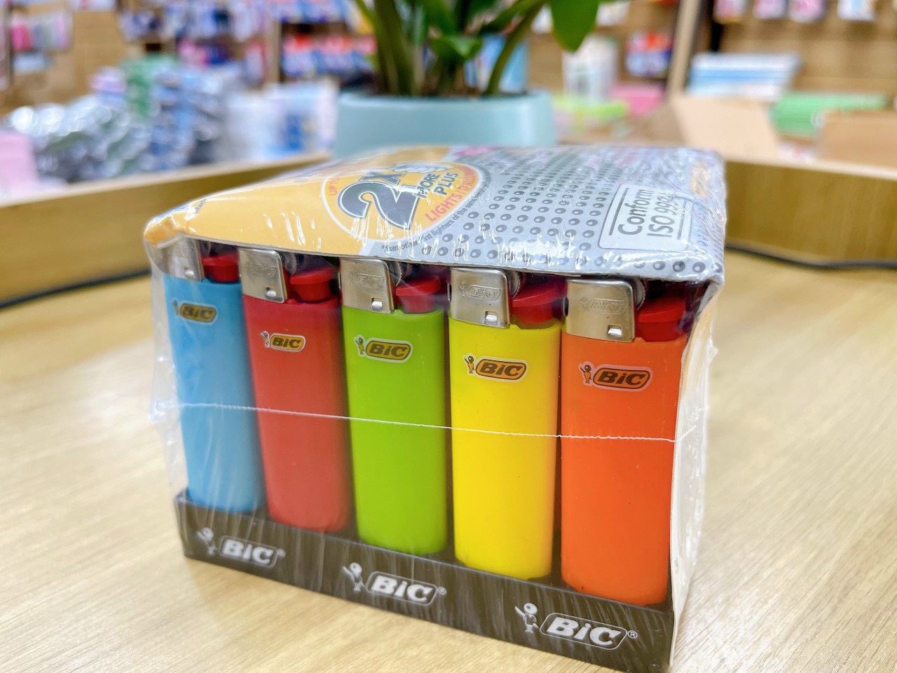 Hộp Quẹt Đá Bic J3