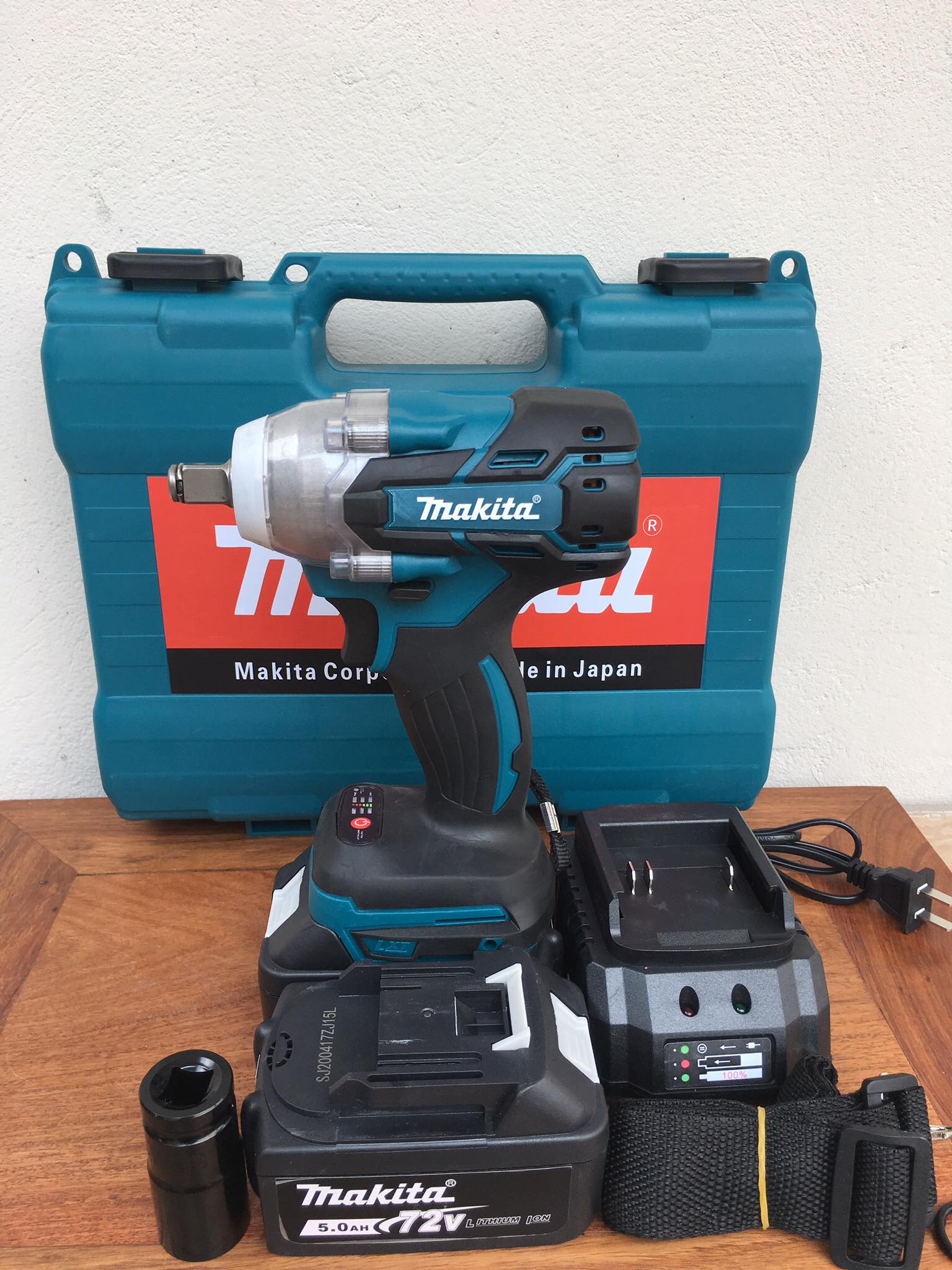 Máy siết bulong makita kiêm bắt vít 72v 2pin